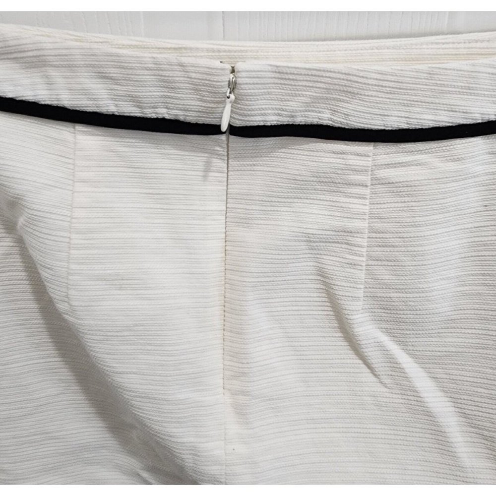 Ann Taylor Women's Woven Crinkle Pencil Skirt White/Black Piping Petite Size 2P - Picture 7 of 10